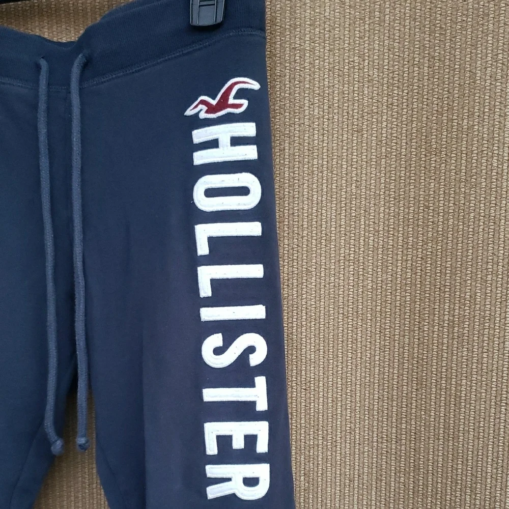 Hollister Navy Jogger Pants with White Logo - Picture 2 of 3